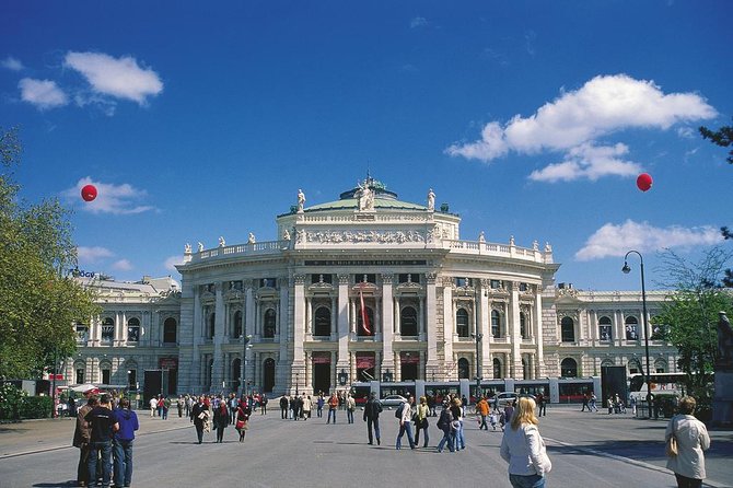 Schoenbrunn Palace Skip-The-Line and Vienna Highlights Private Tour - Hundertwasserhaus and Belvedere: turning quirky art into a satisfying finish