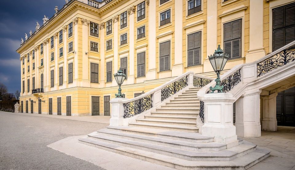 Schönbrunn Palace & Gardens Tour - Inside the Palace: Porcelain Room and the Feeling of Court Work