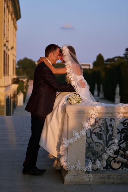 Schönbrunn Palace Private Photoshooting tour - Deliverables: 60 high-resolution photos you can actually use
