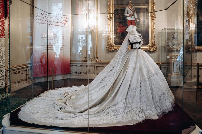Skip-the-Line Empress Sisi Museum, Hofburg & Gardens Tour - Sisi Museum and Imperial Apartments: why reserved entry is worth paying for