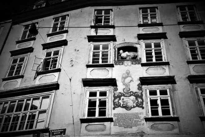 Spooky Vienna Ghost Tour in English - Vienna at night, with a darker script