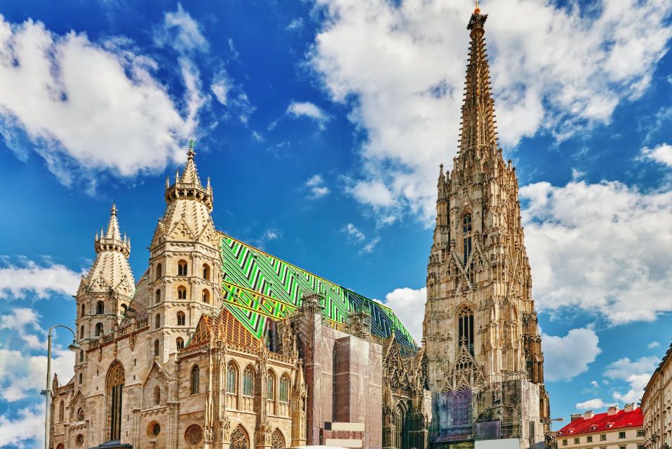 St Stephen's Cathedral Vienna Old Town Walking Tour - Old Town Pairing: St. Peter’s Church and the Column of Pest
