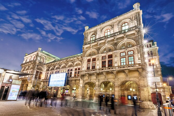 STATE OPERA - PRIVATE guided tour (tickets included) - The Opera Ball: the fancy party meets real power