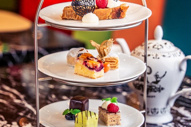 Strauss Exhibition incl. LED Concert Show / Coffee + Strauss Cake - Entering the House of Strauss: Your 2h 20m Vienna plan