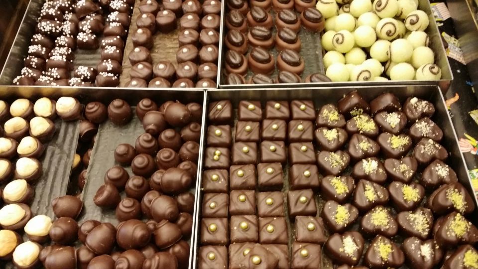 Sweet Vienna Tour: Home of Cakes and Cafe Culture - Seeing prominent coffeehouses in Vienna without being trapped indoors