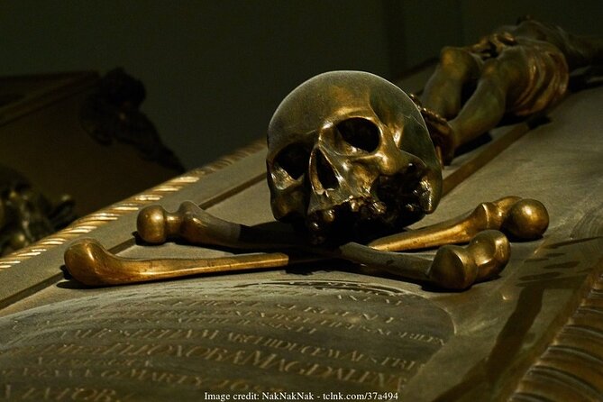 Underground 2.5h Tour with St. Stephen’s Cathedral Catacombs - St. Stephen’s Cathedral visit: highlights you can actually spot