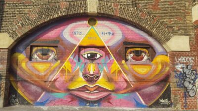 Vienna: 2-Hour Street Art Tour - Meeting point at Spittelau: what to look for