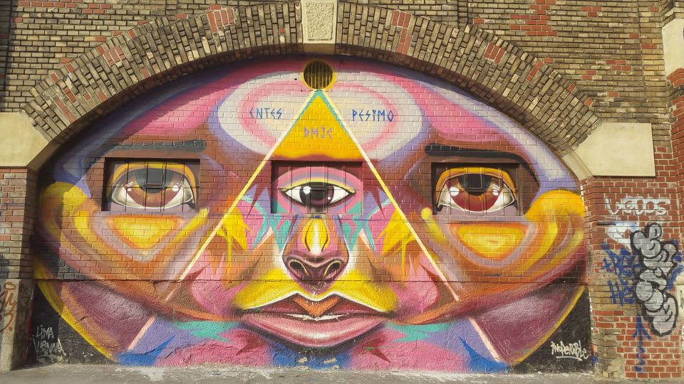 Vienna: 2-Hour Street Art Tour - Meeting point at Spittelau: what to look for