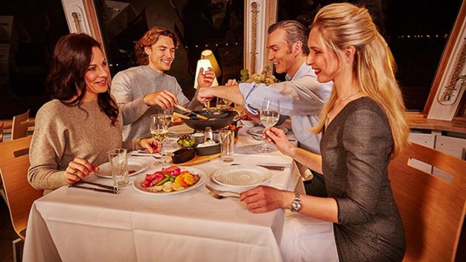 Vienna: 3.5-Hour Danube Cruise with Live Music & BBQ Buffet - The onboard country band vibe: live music that actually drives the evening