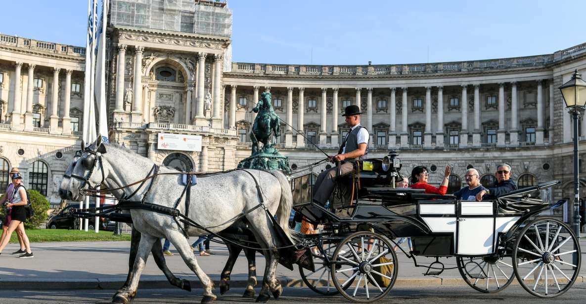 Vienna: 30-Minute Fiaker Ride in the Old Town - The 30-minute route: Hofburg, the Ring, and the landmark loop