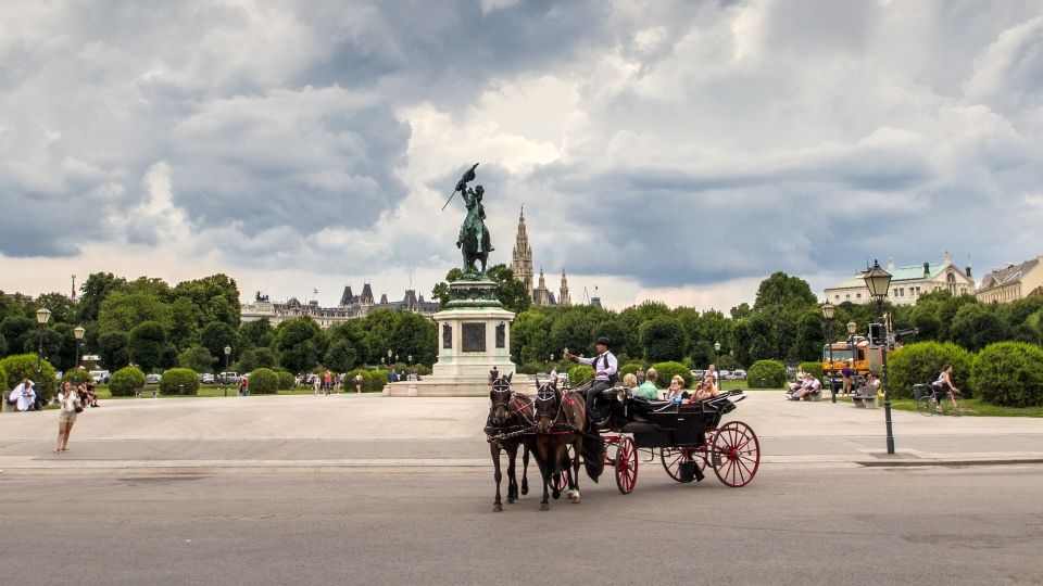 Vienna: 30-Minute Fiaker Ride in the Old Town - Who this Fiaker ride is best for