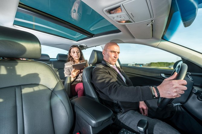 Vienna Airport Departure Transfer (Hotel to Vienna Airport) - Finding Your Driver: The WhatsApp Lifeline