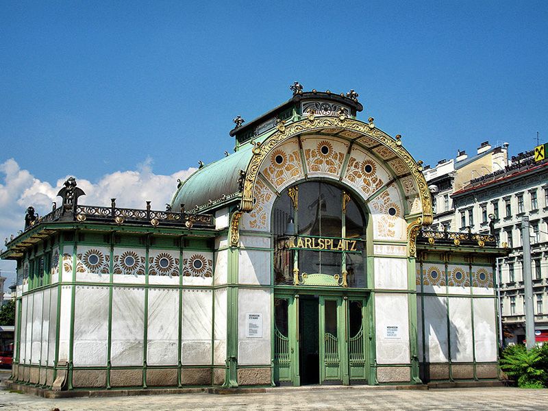 Vienna Art Nouveau Walking Tour - Meeting at Café Museum and getting your walking rhythm