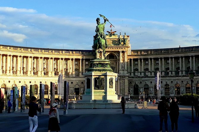Vienna at First Glance a Private Walking Tour for First Timers - Parliament to Heldenplatz: 19th-century historicism and a darker turning point