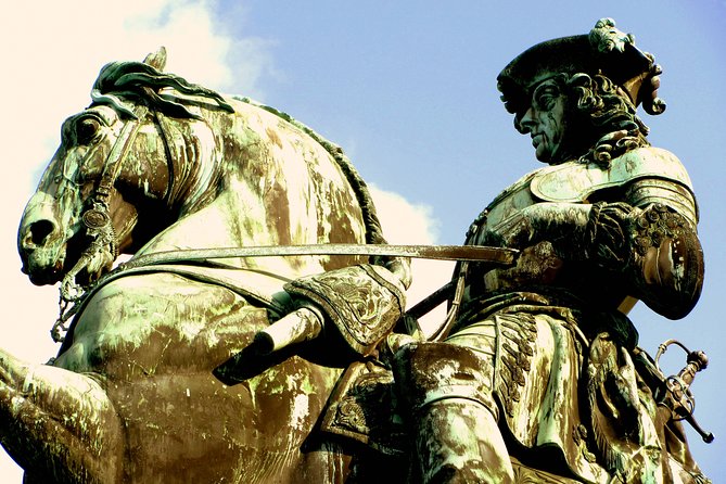 Vienna at First Glance a Private Walking Tour for First Timers - Hofburg and the Schwarze Kameel: where centuries feel continuous