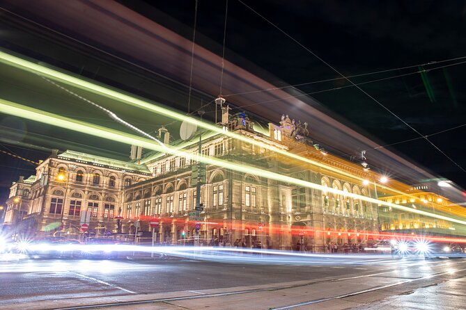 Vienna at night! Private photo tour of Vienna's most beautiful buildings - Austrian Parliament and Heldenplatz: civic grandeur with strong visual geometry
