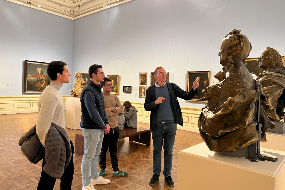 Vienna: Belvedere & The Best of Gustav Klimt Private Tour - The guided route ends inside the museum (and that freedom is real)