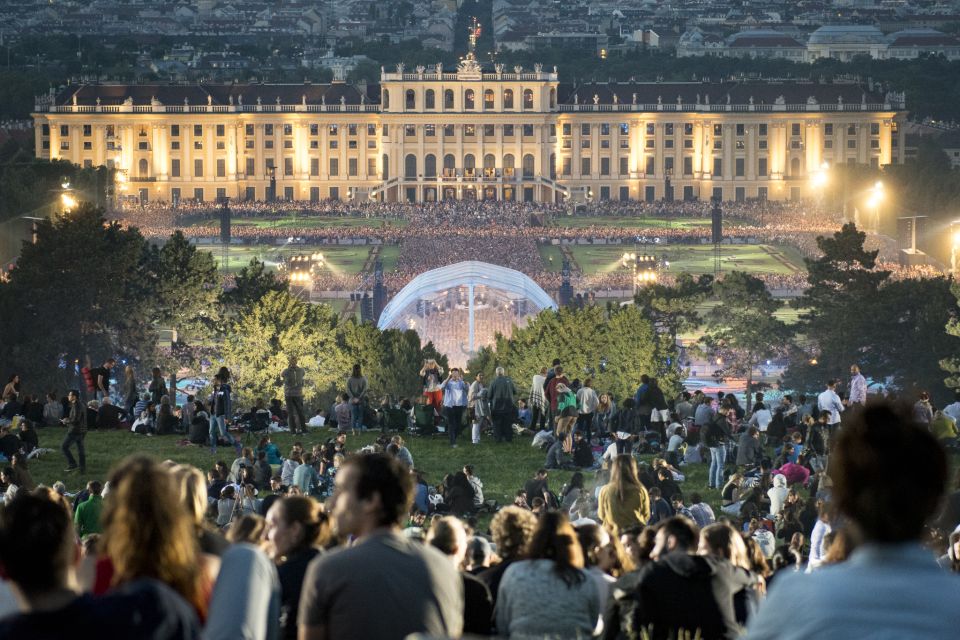 Vienna: Big Bus City Highlights Night Tour with Live Guide - Starting at the Vienna State Opera: your meeting-point reality check