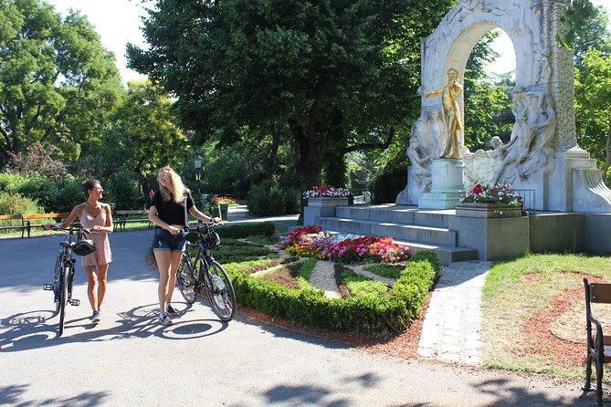 Vienna City Bike Tour - Guides Are the Real Differentiator: Horst, Lisa Marie, Ute, and More