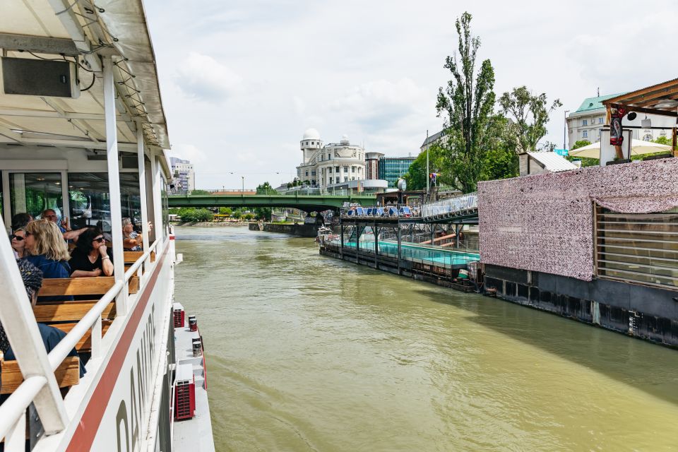 Vienna: City Cruise with Optional Lunch - Onboard Experience: Screens, Seating, Toilets, and a Smooth Ride