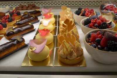 Vienna Coffee, Cake & Pastries Tour with Local Stories - Reumannplatz bakery stop: a local-family vibe