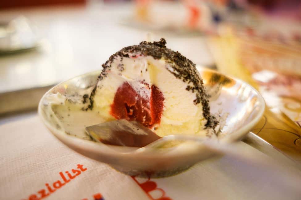Vienna: Dessert Tour with Pastries, Cakes & Hidden Cafes - 4th District Coffee House: Strudel, Cake, and Why It Feels Quiet