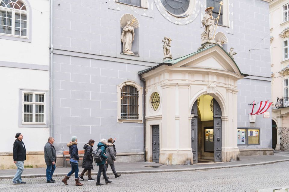 Vienna: Educational Walk Exploring Homelessness - The Poverty–Welfare Line: What You’ll Learn on Foot