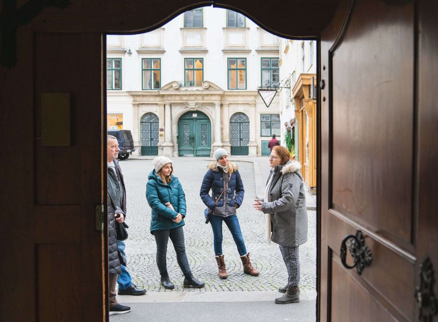 Vienna: Educational Walk Exploring Homelessness - Outdoor Timing: Two Hours That Move at a Thinking Pace