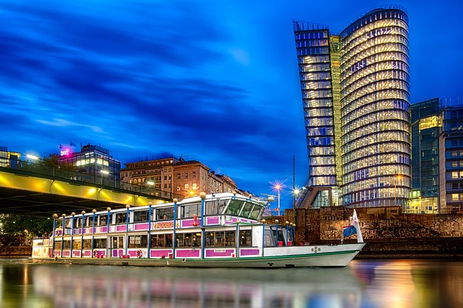 Vienna Evening Sightseeing Cruise With Music and Dinner - Schrammelmusik onboard: accordion folk with a tavern tempo
