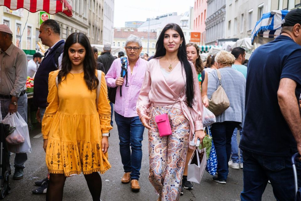 Vienna Food Tour: Hidden Gems & Authentic Flavors - Street-Food Stop: The Small Portion That Becomes a Benchmark