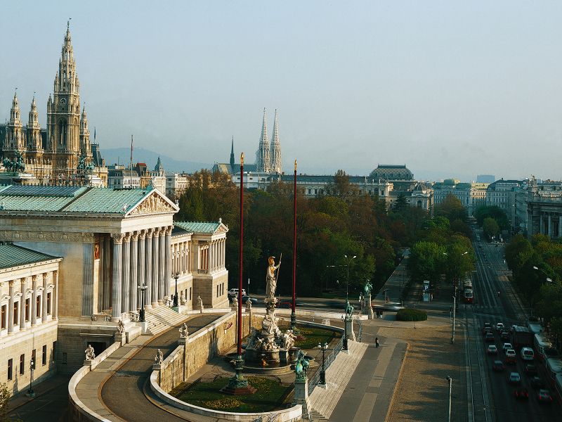 Vienna: Full-Day Private Tour including Schönbrunn Palace - Should You Book This Vienna Schönbrunn + Old Town Private Day?