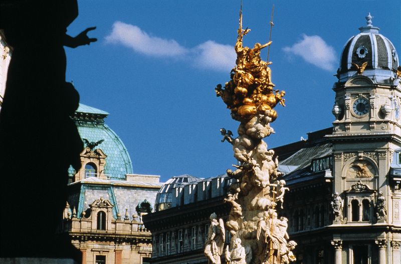Vienna: Full-Day Private Tour including Schönbrunn Palace - The Old Town Walking Tour: St. Stephen’s to Hidden Courtyards