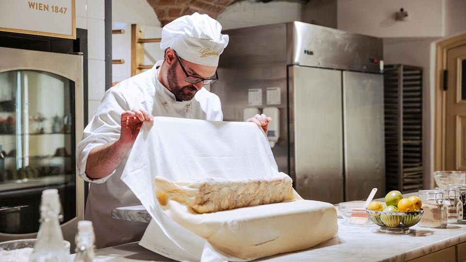 Vienna: Gerstner KuK Hofzuckerbäcker Baking Show & Tasting - Watching Viennese Apple Strudel Come Alive