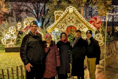 Vienna Guided Christmas Market Food and Drink Tour - Getting Started at Fahnengasse and Staying Sane With Transit