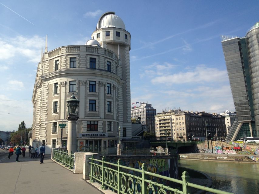Vienna: Guided E-Bike Tour - The Extra Day Riding Option: Donauinsel, Prater, and Vineyards