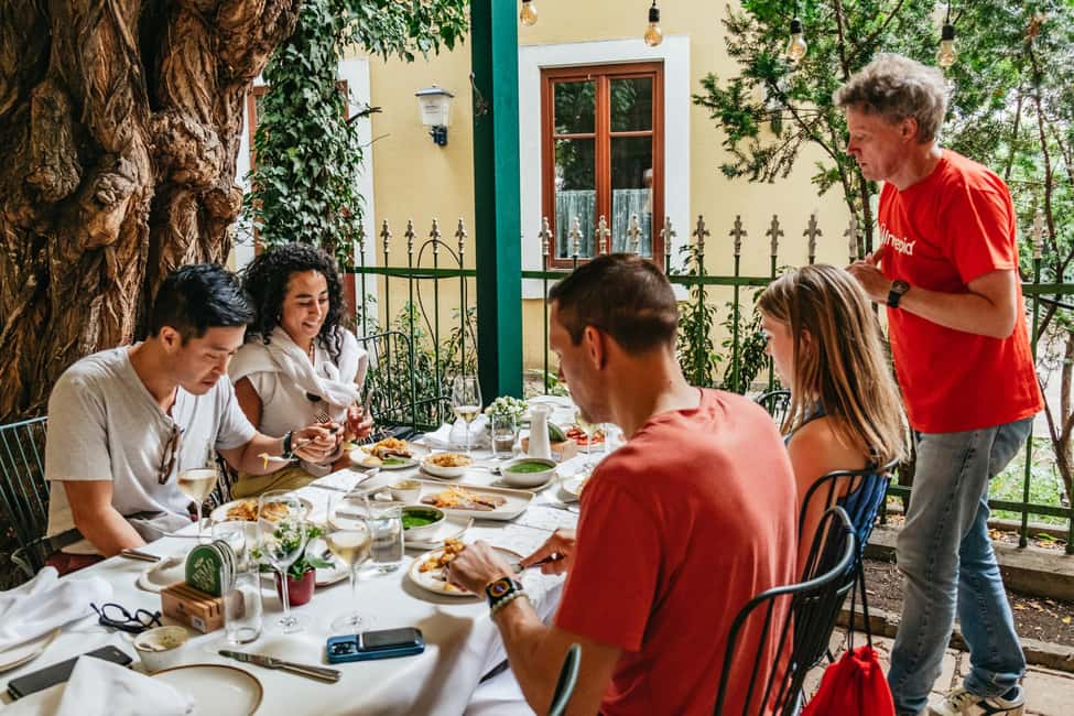 Vienna: Guided Foodie Walking Tour with Tastings and Coffee - Starting at WEIN & CO Wien Stephansplatz: how the day kicks off