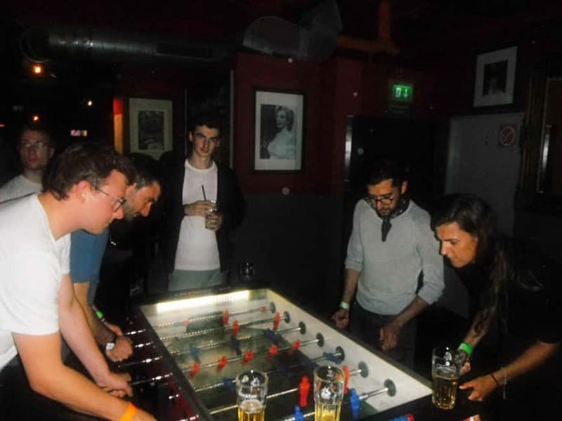 Vienna: Guided Pub Crawl with Club Entry - Kaktus Club: Turning Up the Music and Keeping the Pace