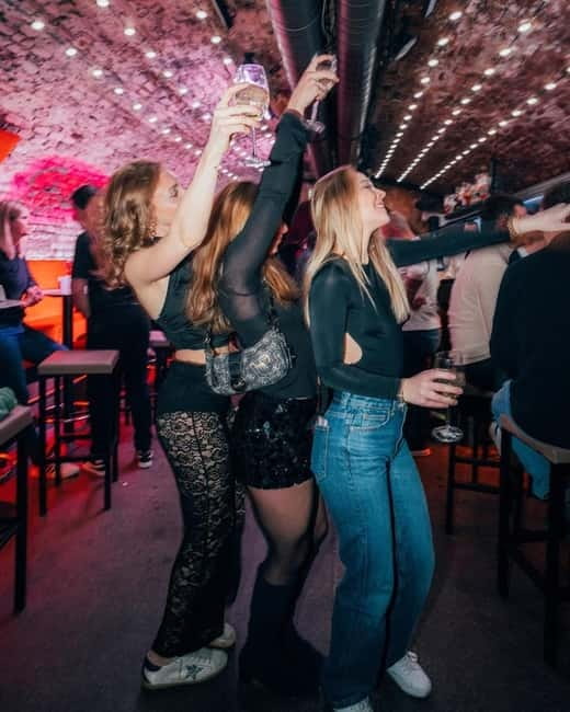 Vienna: Guided Pub Crawl with Club Entry - Ending at ra’mien Club (and Alternatives): Club Entry Makes the Difference