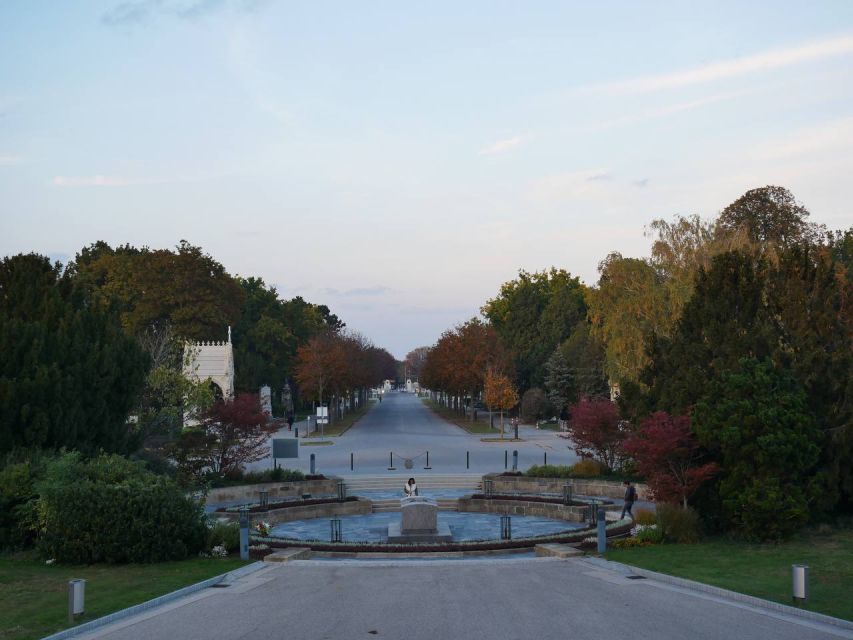 Vienna: Guided Walking Tour of the Central Cemetery - Key highlights worth planning for