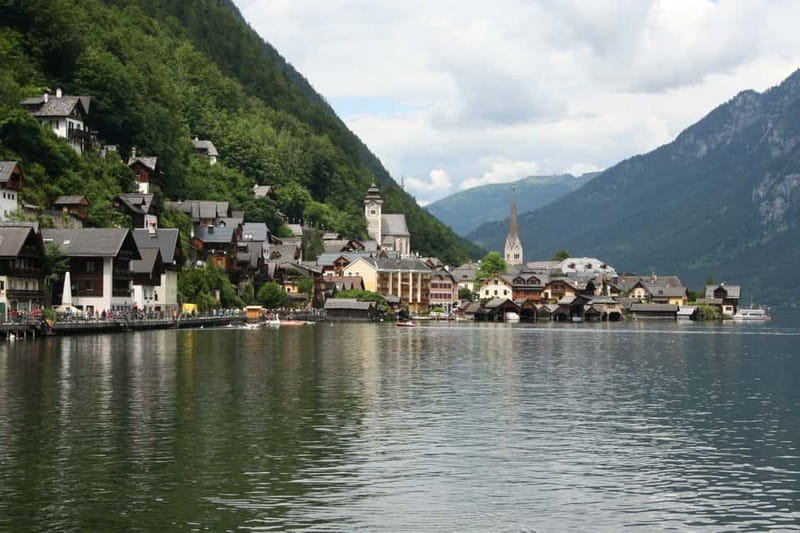 Vienna: Hallstatt, Salzburg, Melk, Alps & Lakes Day Trip - Wachau Valley and Melk Abbey: The Danube Stop That Sets the Tone