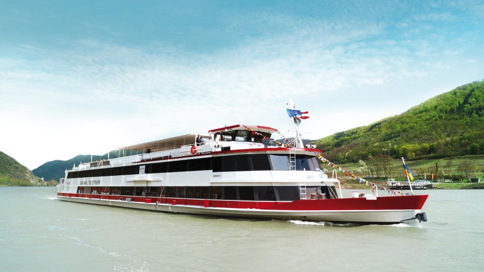 Vienna: Heurigen Cruise with Viennese Songs and Buffet - The route around Vienna’s 2nd district: modern lights and classic landmarks