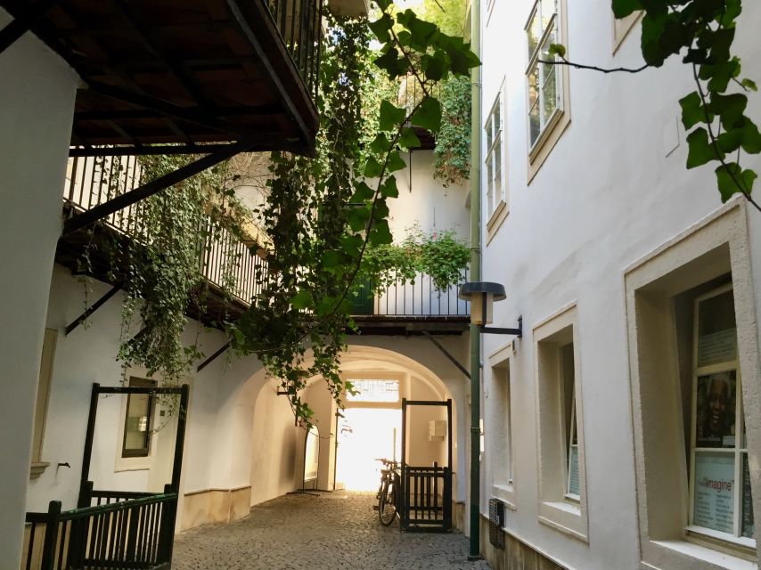 Vienna: Hidden Gems near St. Stephen's & Old University - From Albertina Square into Vienna’s in-between spaces