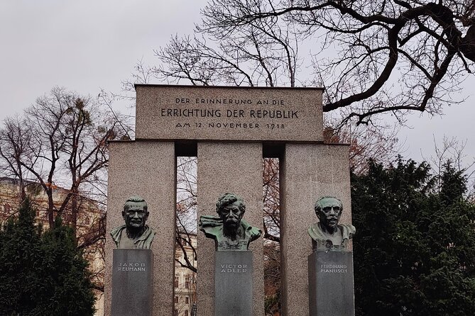 Vienna Highlight Tour - yue walk - Lobkowitzplatz and Josefsplatz: Palaces, Church Towers, and Otto Wagner’s Reach