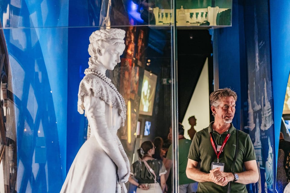 Vienna: Hofburg and Empress Sisi Museum Guided Tour - Timing, crowds, and pacing in a 2-hour imperial sprint