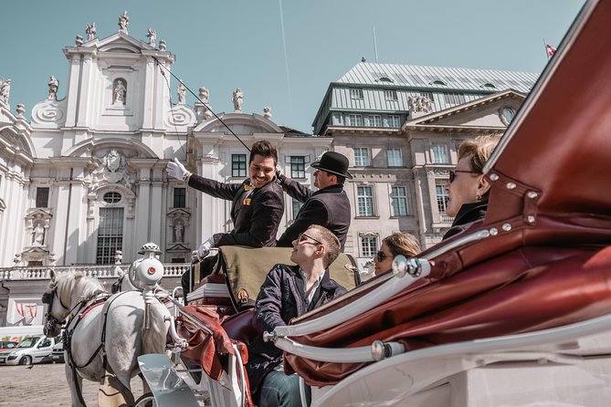 Vienna Horse-Drawn Carriage Ride with Sparkling Wine and Food - A 40-minute Vienna experience that blends views with real food and wine