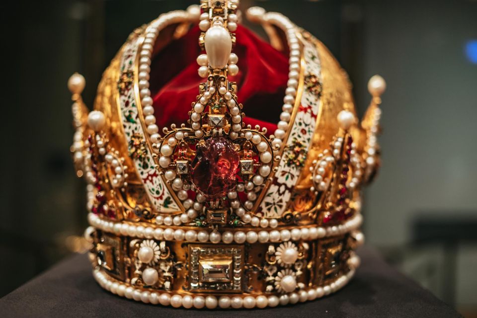 Vienna: Imperial Treasury in the Hofburg Palace - Empress Elisabeth diamonds and the Habsburg “human layer”