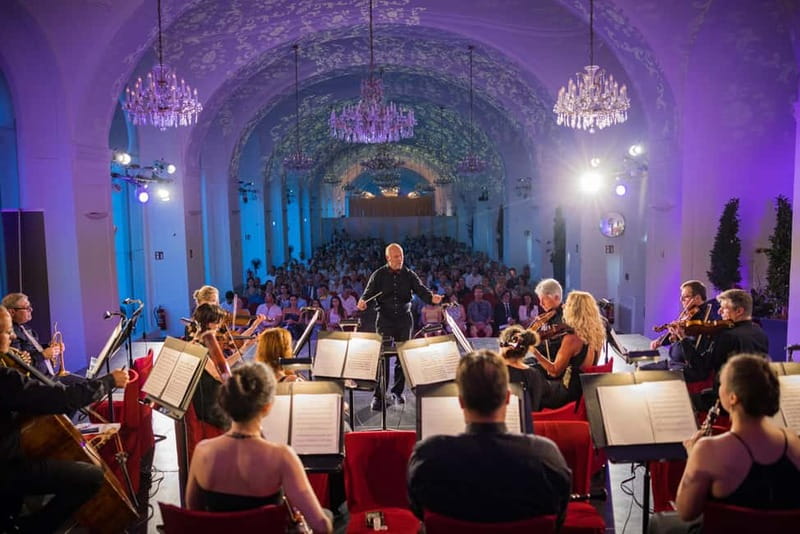 Vienna: Mozart and Strauss Concert at Schönbrunn - Finding the Orangerie Schönbrunn meeting point (and arriving early)