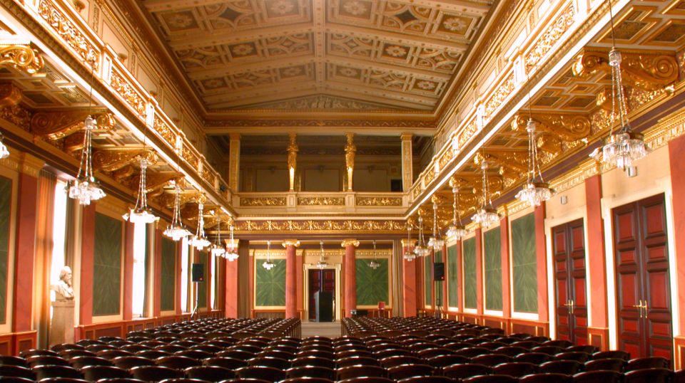 Vienna: Mozart Concert and Austrian Delights Dinner - Aperitif to Concert: The 400-Meter Walk That Changes the Mood