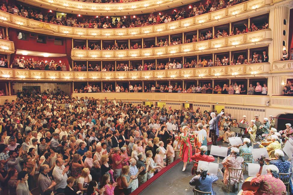 Vienna: Mozart Concert at the Vienna State Opera - Star soloists and conductors you’ll feel even if you’re not an expert