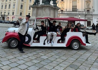 Vienna: Old Town Sightseeing Tour in a Vintage-Style E-Car - Where you start: Radisson Blu Style Hotel and the first quick orientation